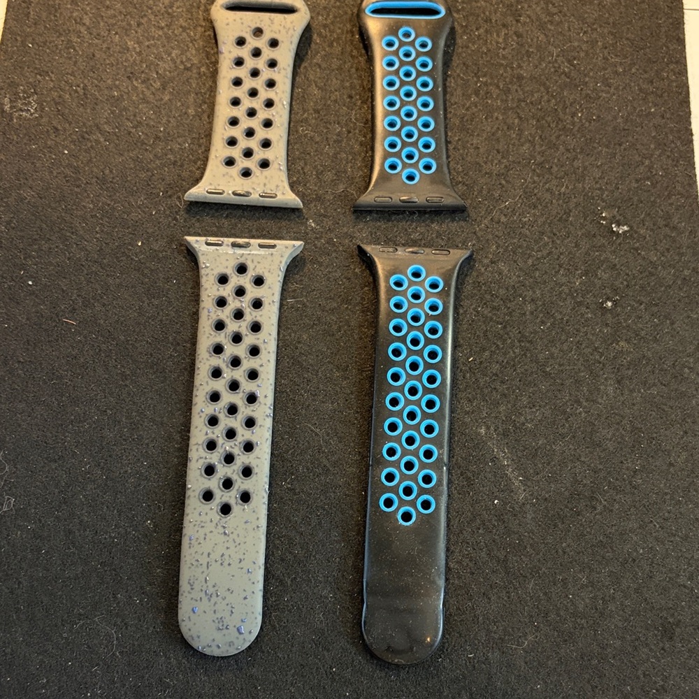 Sporty Wearable Bands - Black and Blue